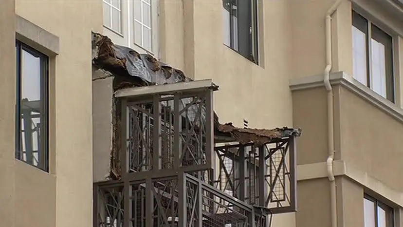 20150616_072706_deckcollapse3-1